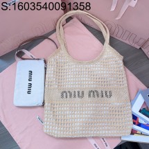 [JHL] 미우미우 로고 프린트 우븐 탑 핸들백 35*40cm 베이지  miumiu