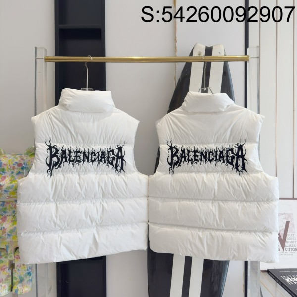 V공장 발렌시아가 뒷면 화염 모노그램 패딩 화이트 balenciaga