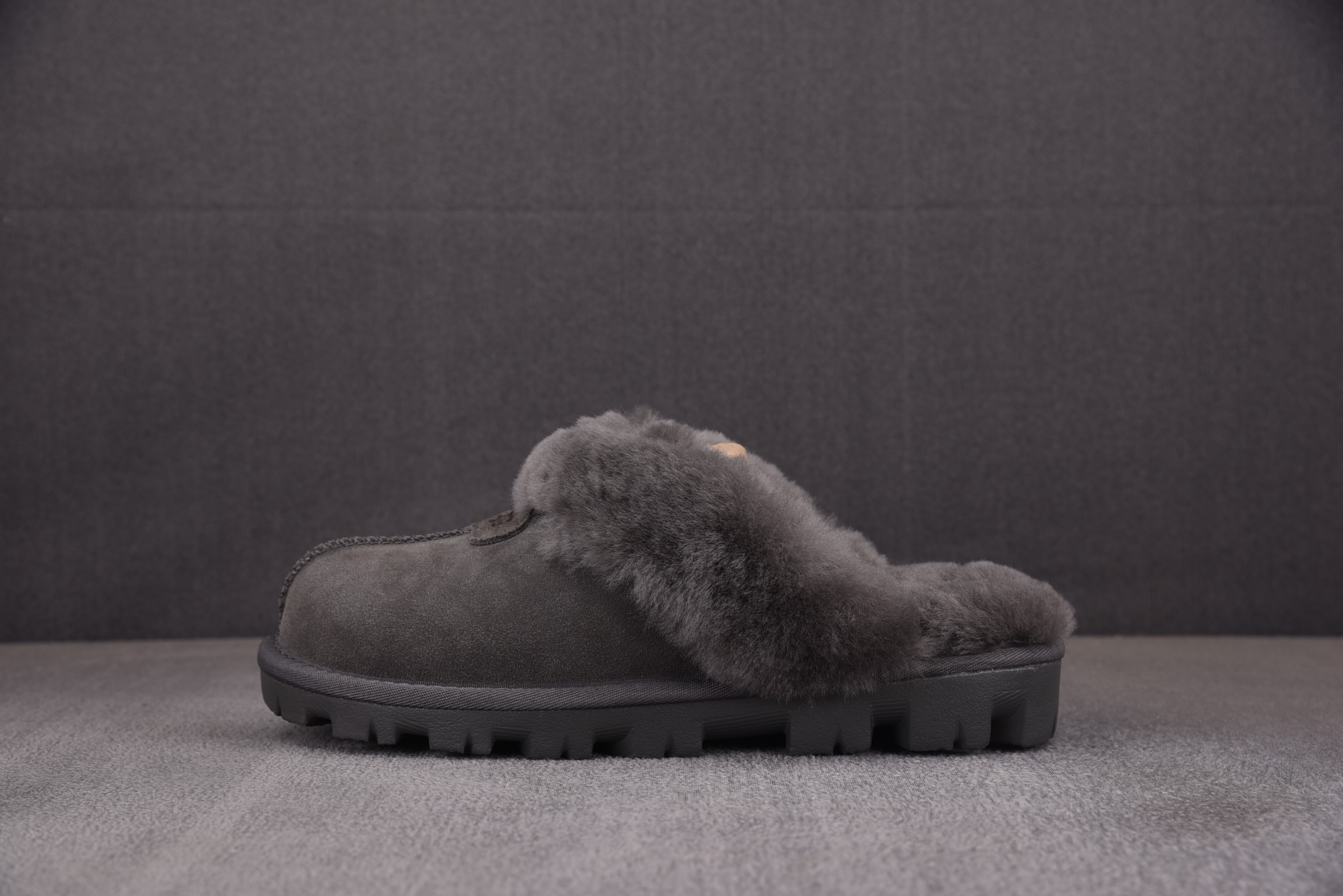 UGG Coquette Slipper Grey 灰色 어그