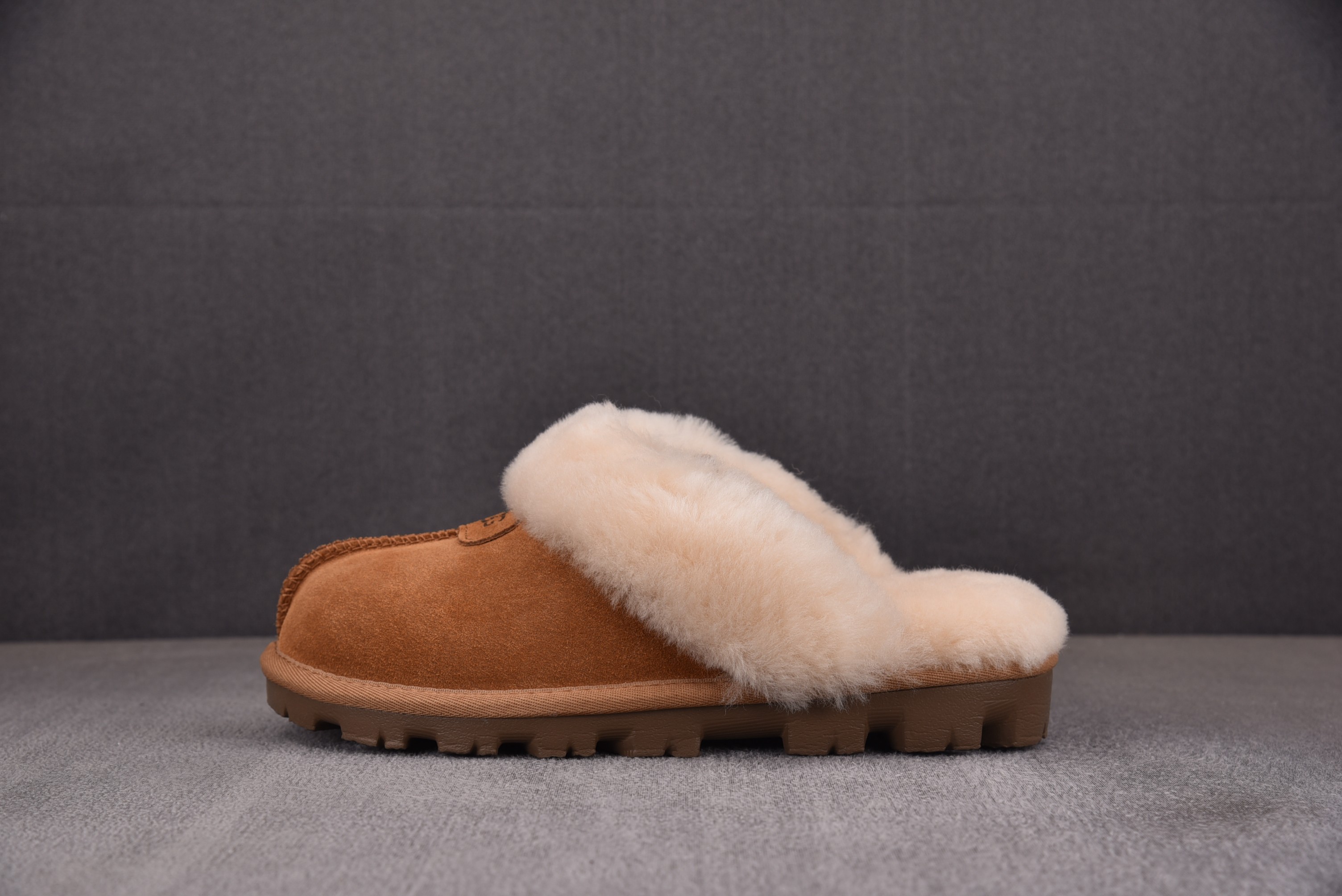 UGG Coquette Slipper 栗色 어그