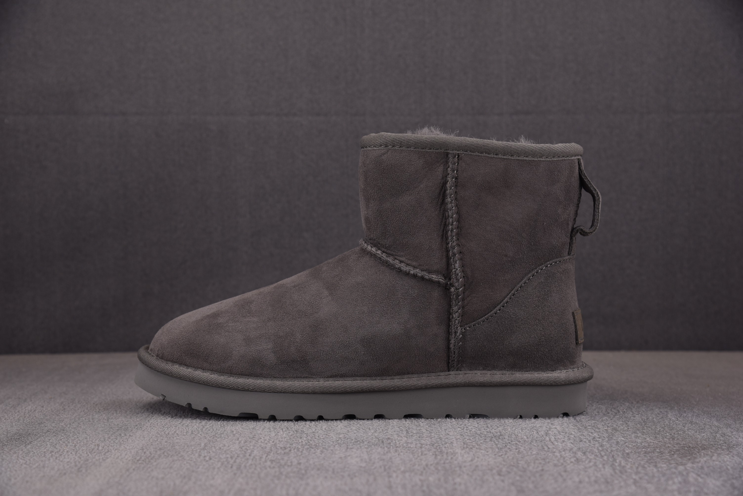 UGG Classic Mini II Boot Grey 灰色 1016222 어그