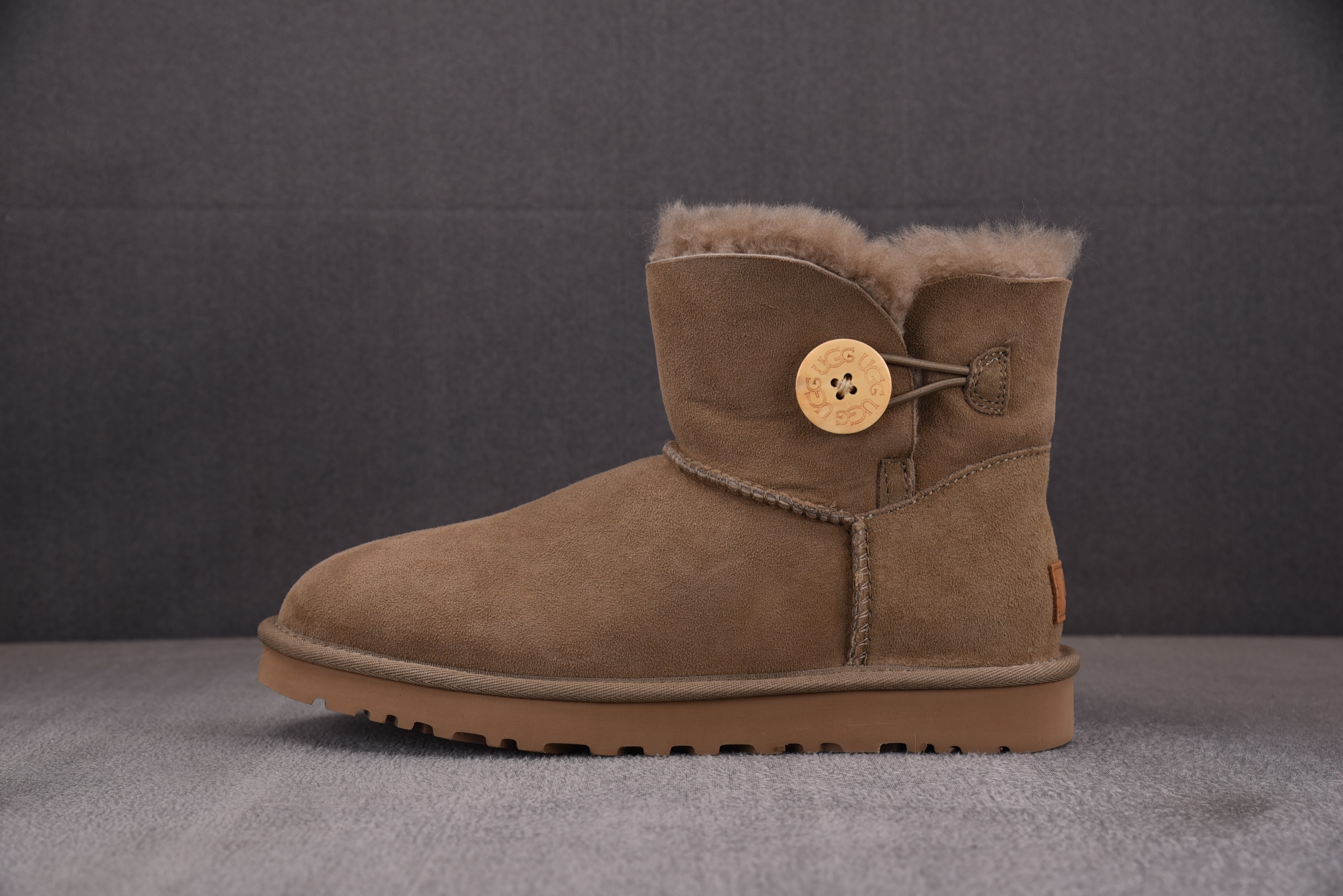 UGG Mini Bailey Button II 棕色 1016422 어그