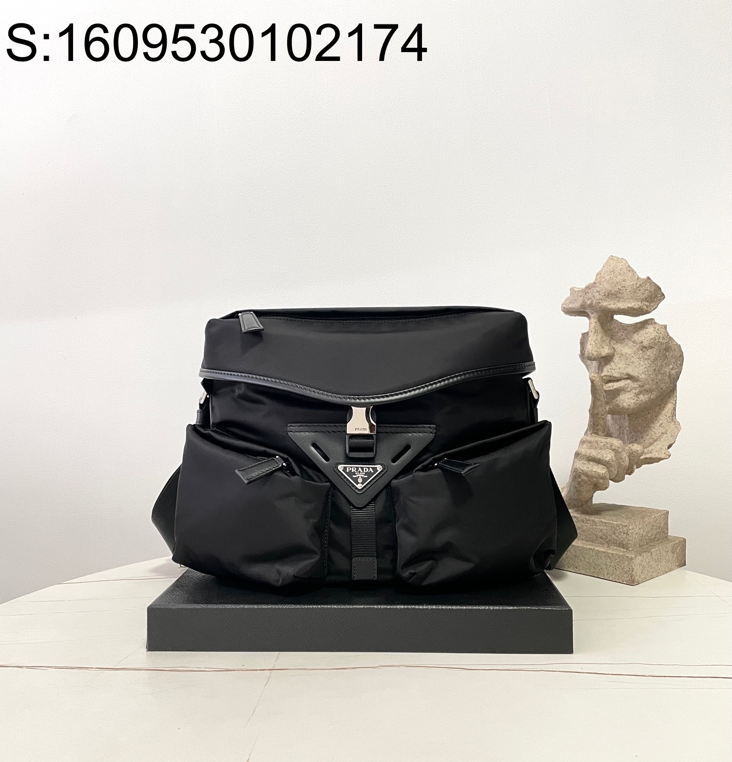 black frame 공장 프라다 리나일론 삼각로고 크로스백 2VD062 29*23*15cm Prada