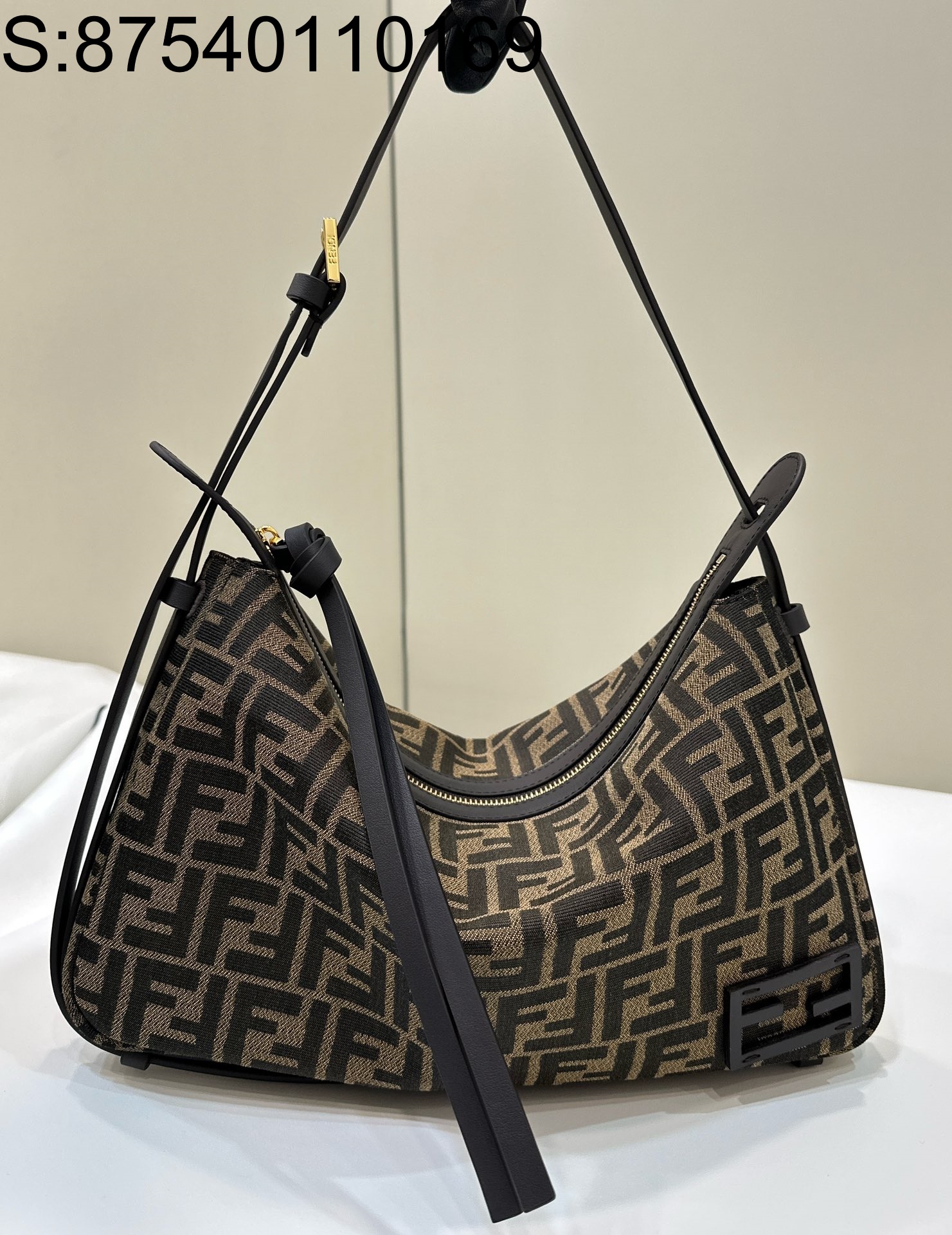 [니콜] 펜디 심플리 FF 자카드 숄더백 33*5*20cm Fendi