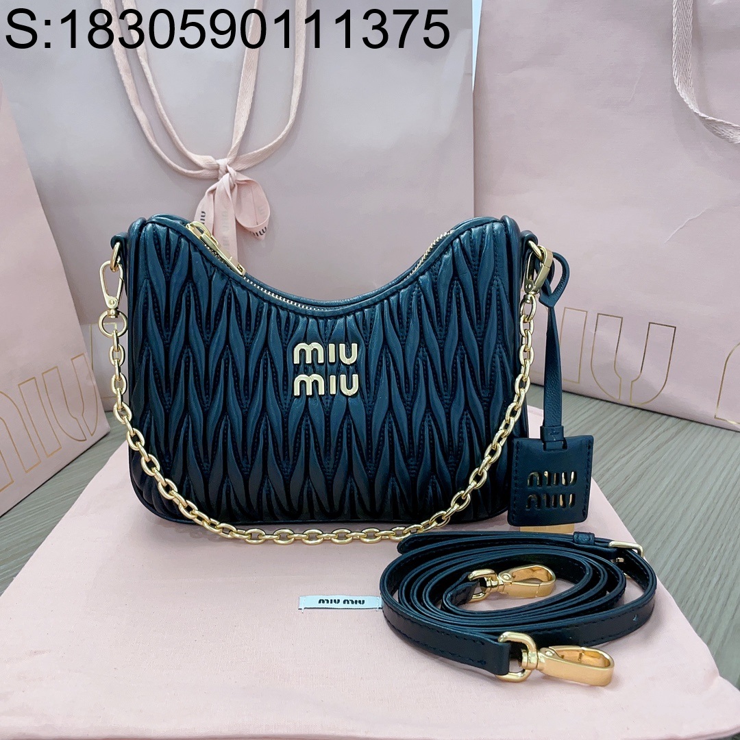 [JHL] 미우미우 양가죽 마테라쎄 체인 숄더백 5BH211 16.5*21*5.5cm 블랙 miumiu