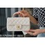 [JD] 샤넬 21SS 클래식 CF 금장 핸들 플랩백 화이트 20*13*9cm CHANEL