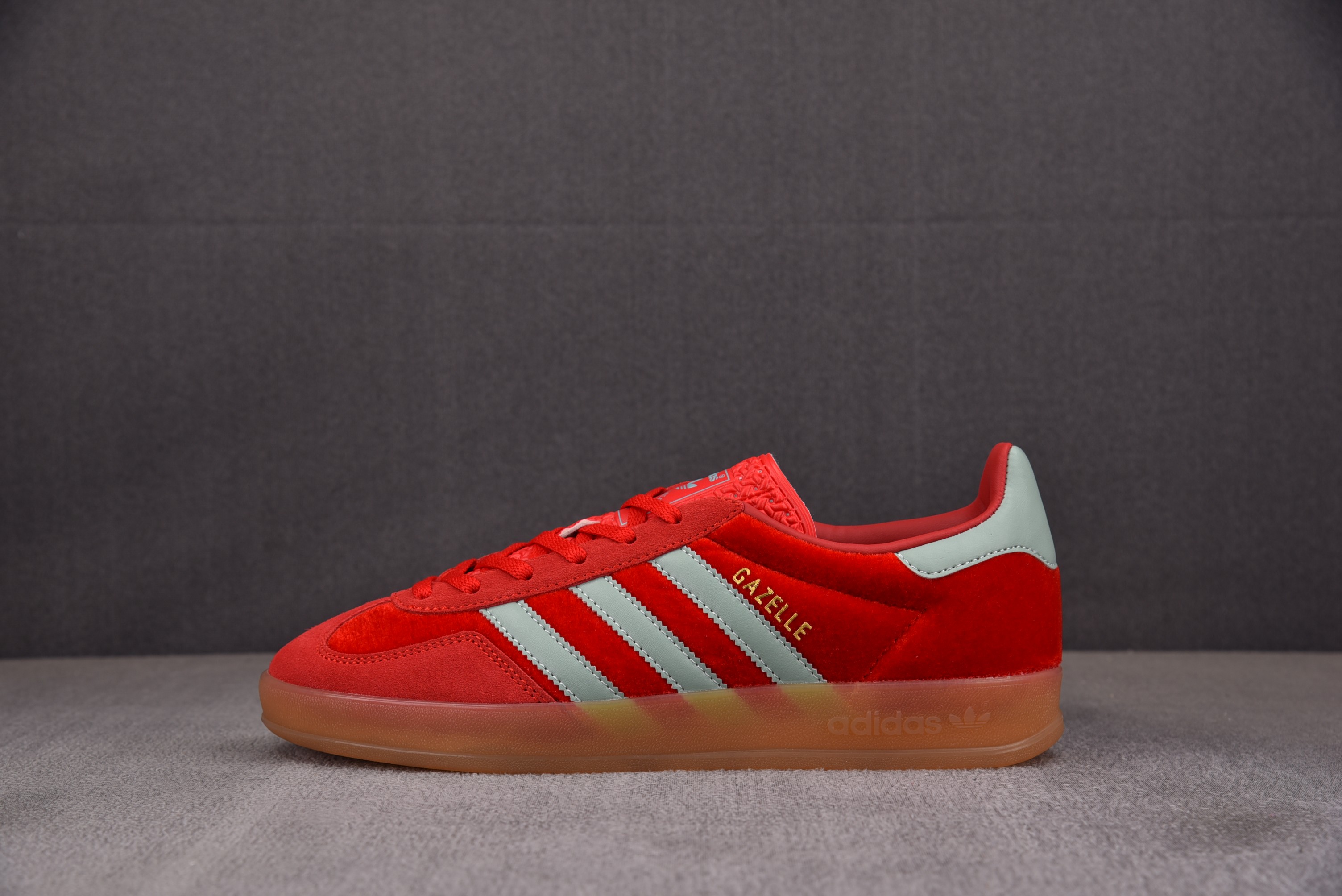 【TOP】AD Gazelle Indoor Better Scarlet Hazy Green (Women's) 红青色 IG6786 아디다스