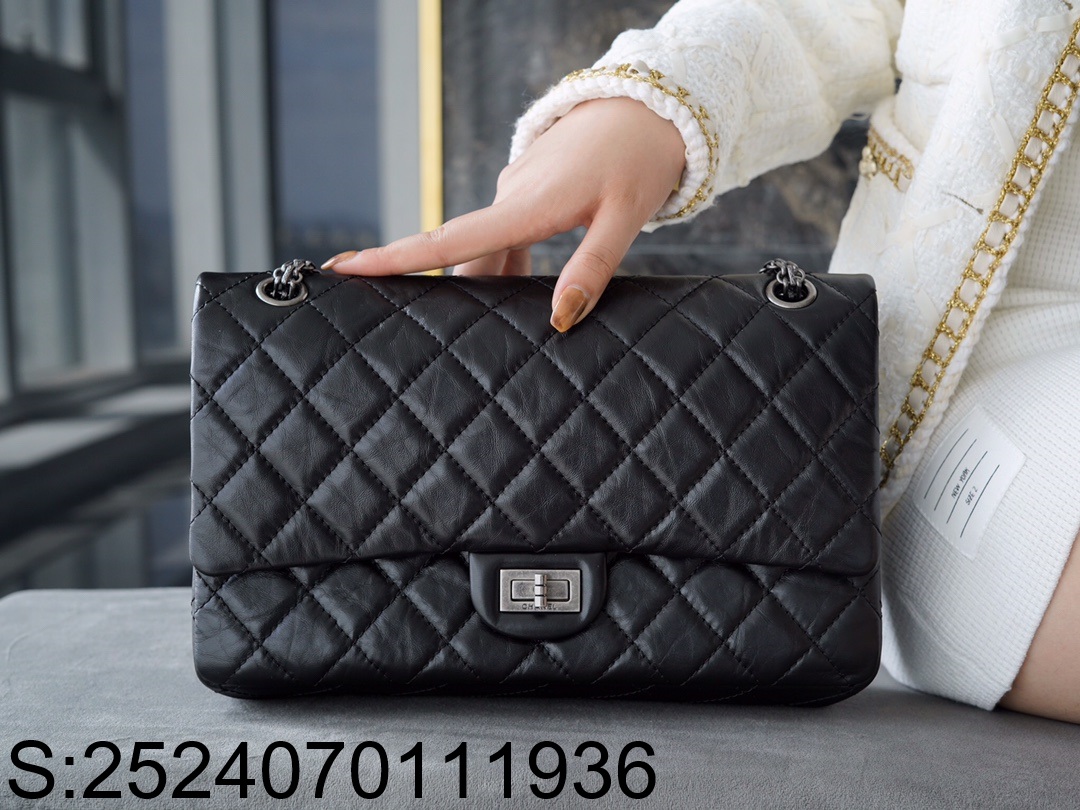 [JD] 샤넬 2.55 빈티지 은장 플랩 숄더백 라지 19.5*28*7.5cm 블랙 CHANEL