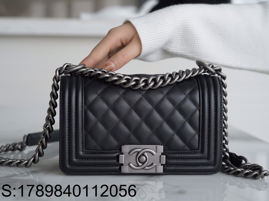 [JD] 샤넬 보이 빈티지 은장 캐비어 플랩백 12*20*8.5cm 블랙 스몰 CHANEL