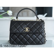 [JD] 샤넬 22SS 각인 금장 트렌디 CC 플랩 핸들백 25cm 블랙 CHANEL