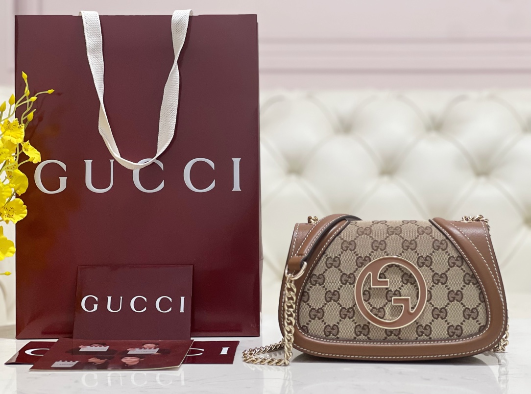 [JHL] 구찌 블론디 GG 캔버스 이음 플랩 숄더백 815711 21.5*11*8cm 브라운 Gucci