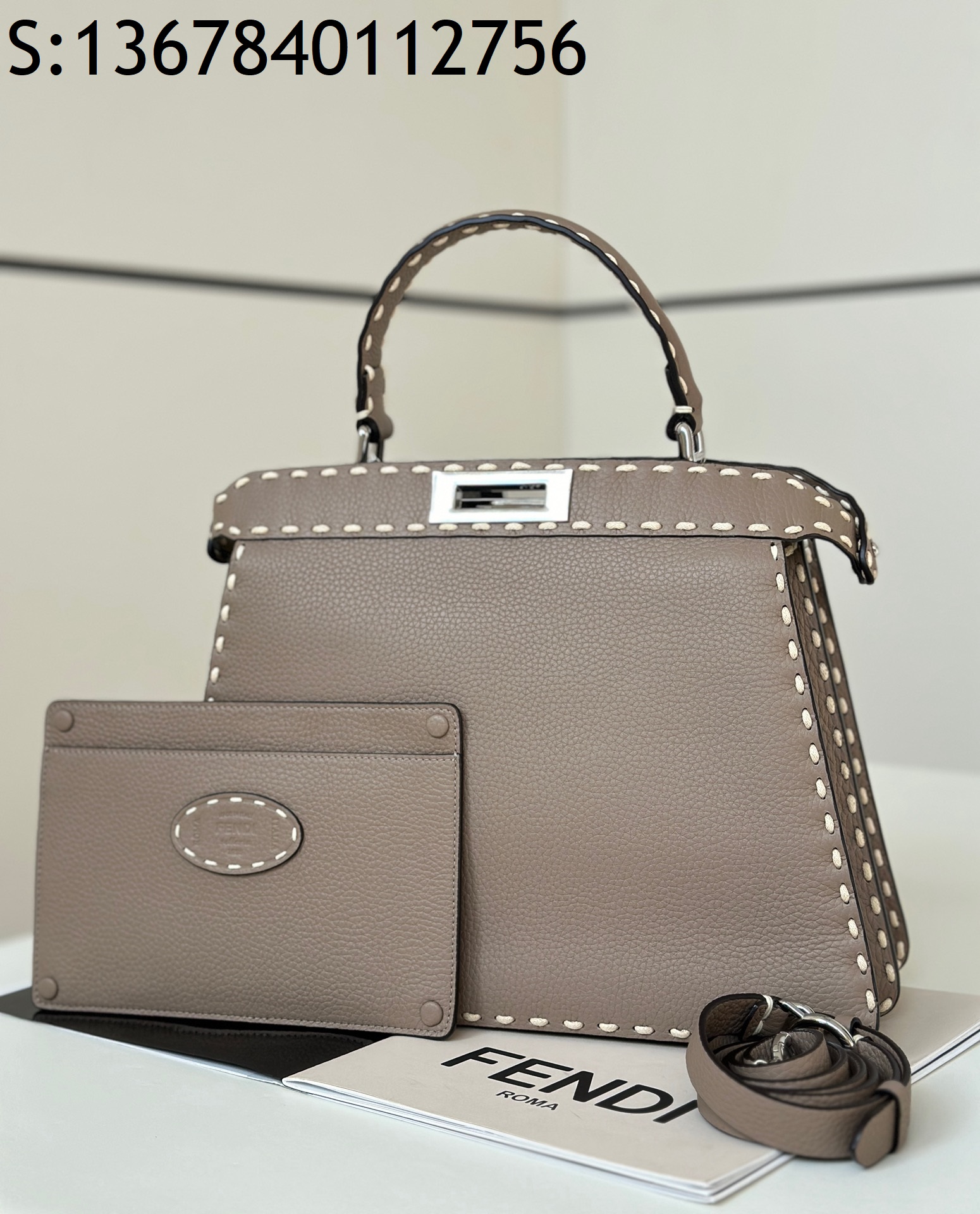 [니콜] 펜디 피카부 레더 스티치 핸들백 미듐 그레이 33*12*25cm Fendi