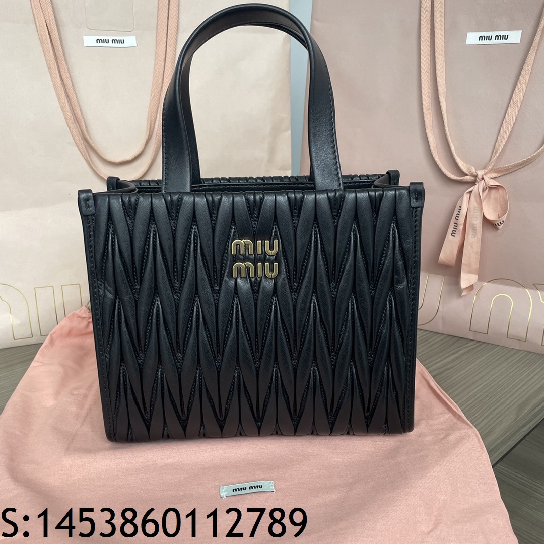 [JHL] 미우미우 마테라쎄 양가죽 토트백 5BG263 24*20.5*8cm 블랙 miumiu