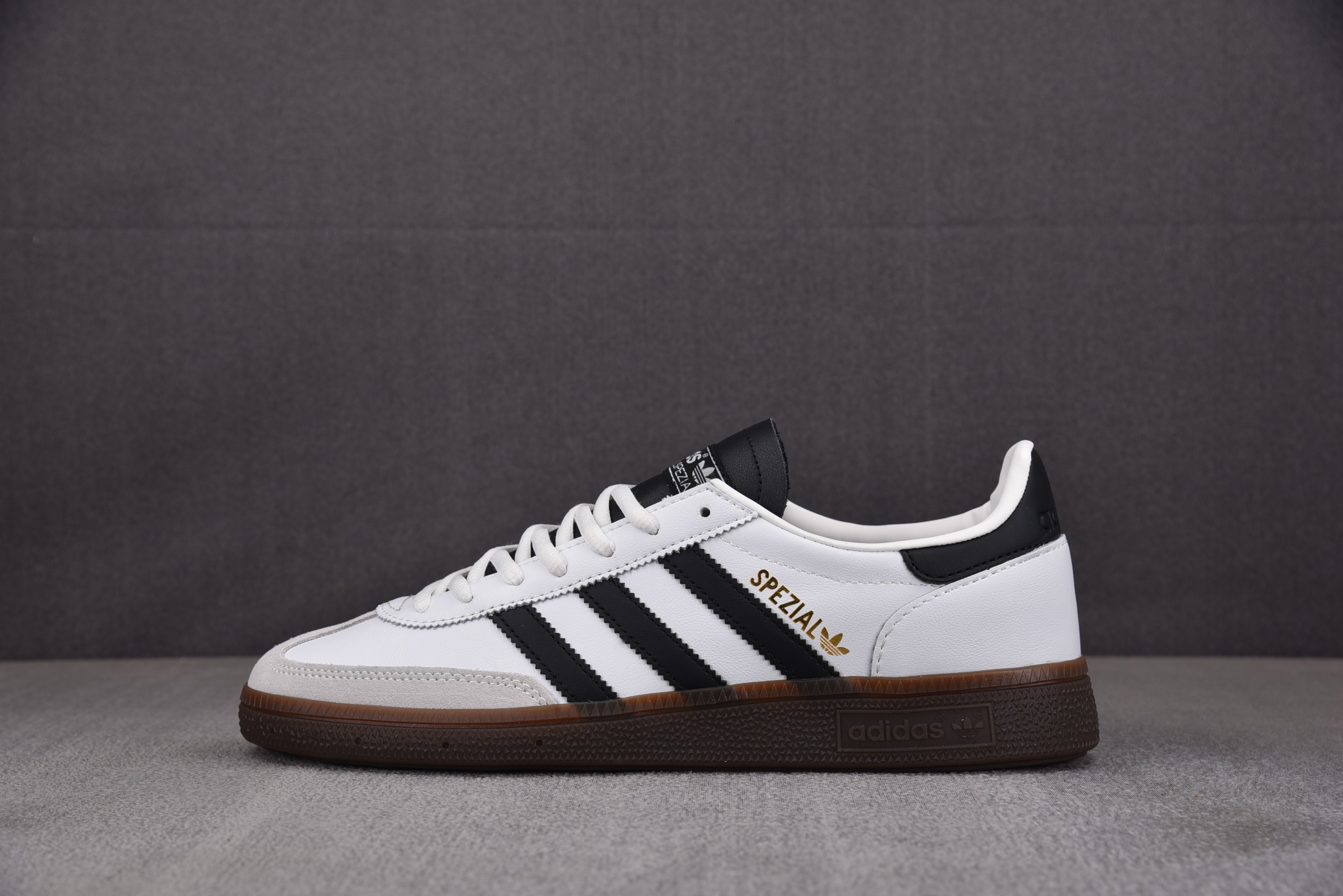 [TOP]아디다스 핸드볼 스페지알 AD Handball Spezial White Black Gum 화이트 블랙 IE3403 