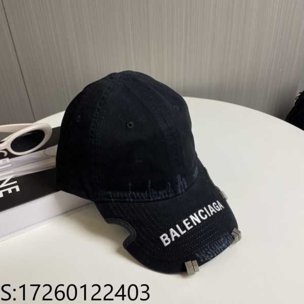 AGG 발렌시아가 모노그램 자수 리벳 모자 블랙 balenciaga