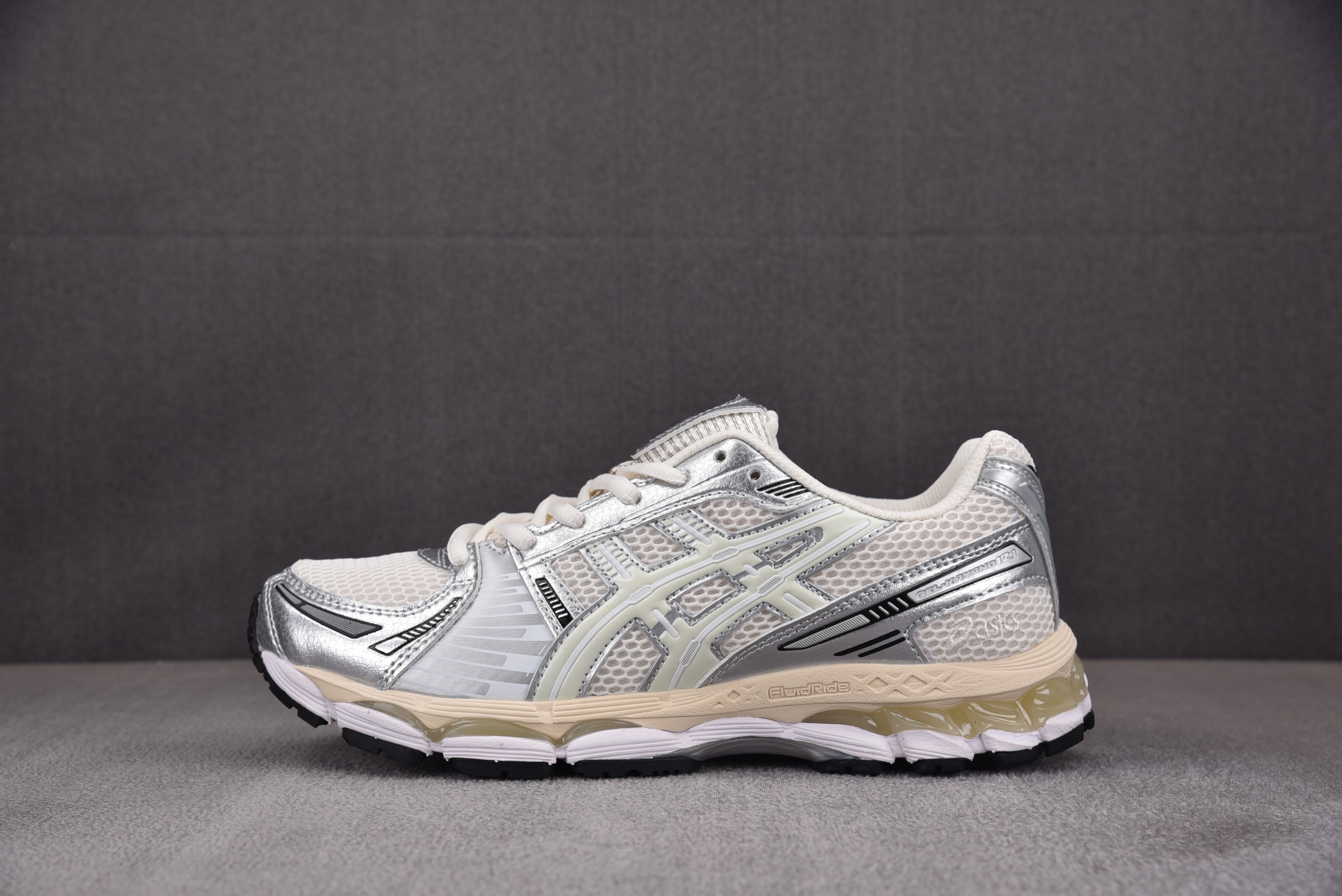 아식스 x 로니 피그 젤 카야노 12.1 크림 퓨어 아쿠아 1203A555-100 Asics