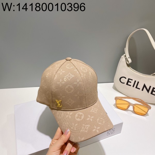 AGG 루이비통 골드 LV 모노그램 모자 라이크 커피 LOUIS VUITTON