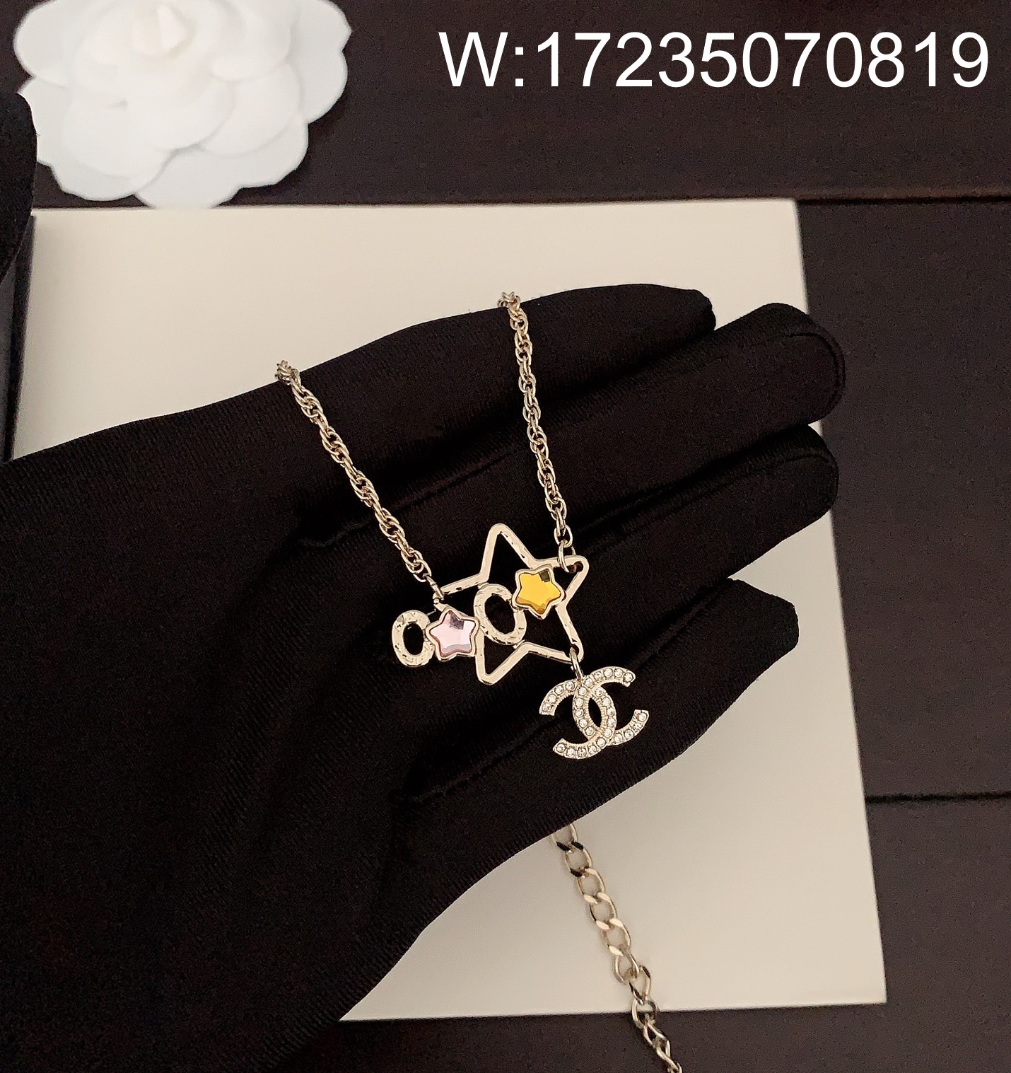 AGG 샤넬 큐빅 CC로고 멀티컬러 별 목걸이