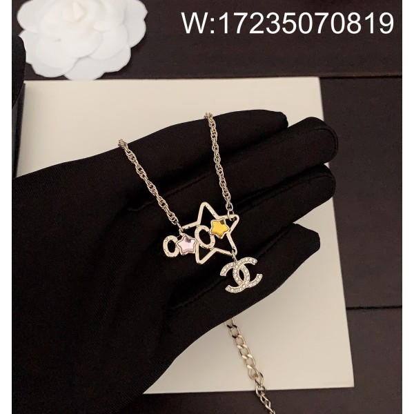 AGG 샤넬 큐빅 CC로고 멀티컬러 별 목걸이