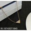 AGG 프라다 큐빅 삼각형 펜던트 목걸이 골드