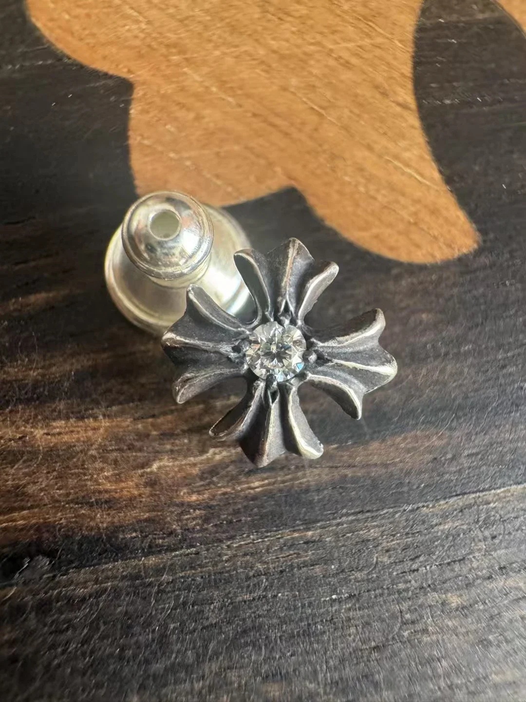 Chrome Hearts (추정) 925실버 모아산 다이아몬드 크로스 플라워 이어링