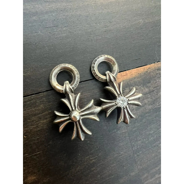 Chrome Hearts 크롬하츠 십자가 펜던트 925실버 모산다이트