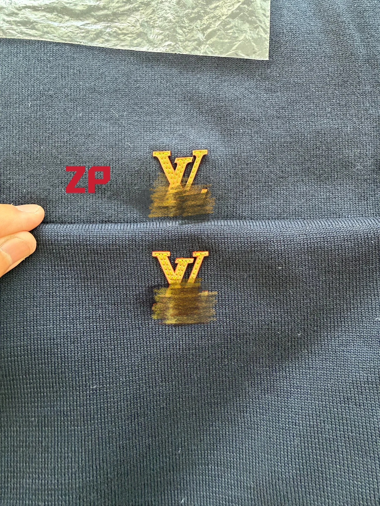 [985셀러] Louis Vuitton 루이비통 가죽 탭 코튼 니트 티셔츠