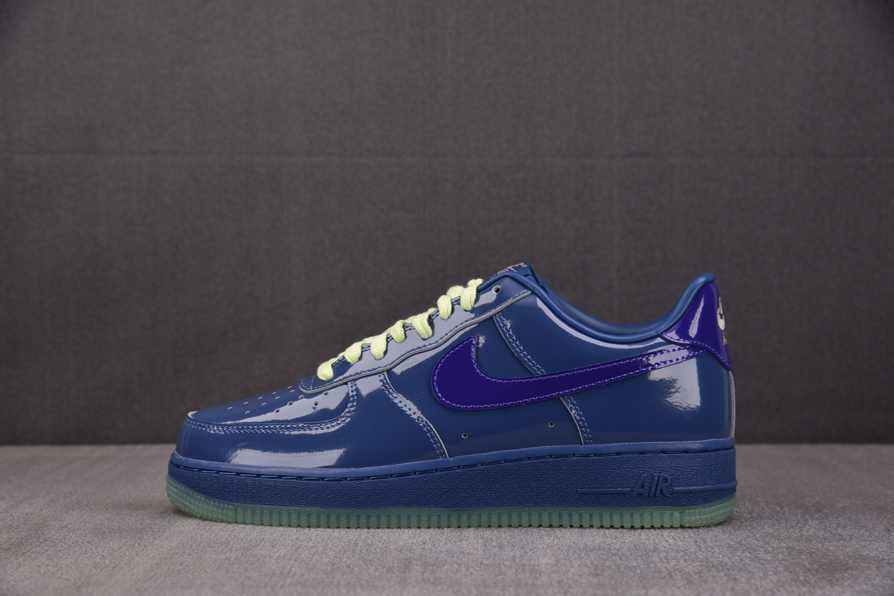 【G】나이키 에어 포스 1 로우 Patent Leather Mystic 네이비 그레이프 아이스 IO4489-400