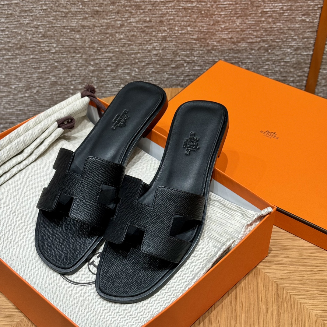 찡댄 에르메스 오란 엡솜 가죽 블랙