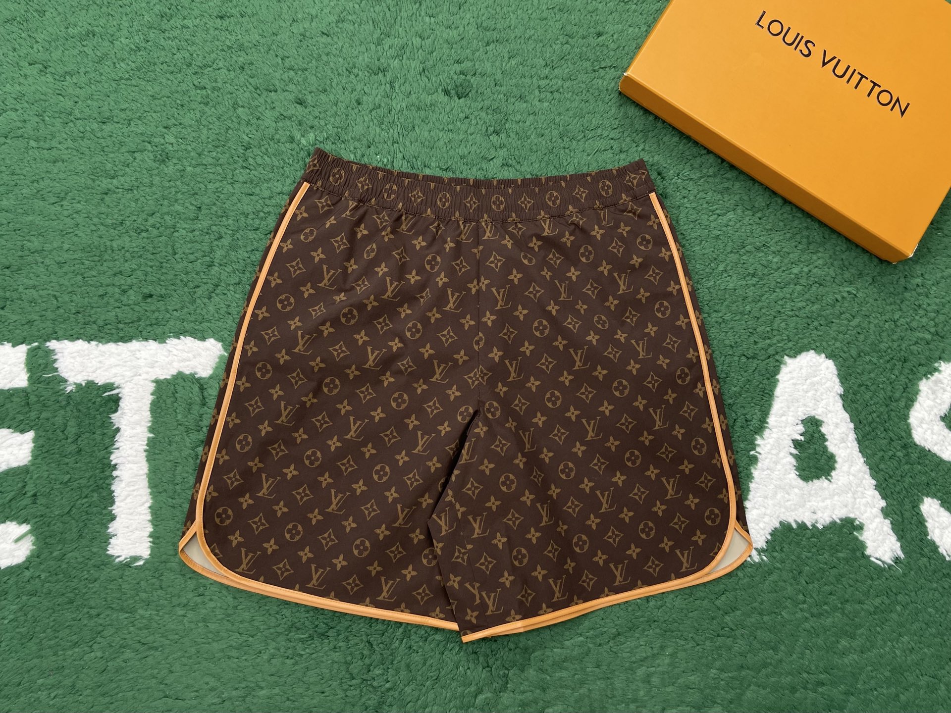 [잔디집1] 루이비통 실크 테크니컬 쇼츠